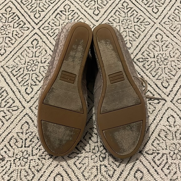 TOMS Desert 380813 Moroccan Wedge Bootie Suede Lace Up Womens Size W8 Taupe BK11 - Picture 5 of 5